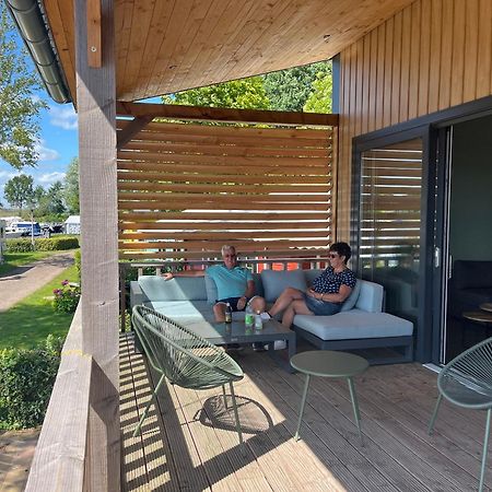 Camping Kleine Belterwijde, Wiede Lodge Met Uitzicht Over Het Water Exterior foto