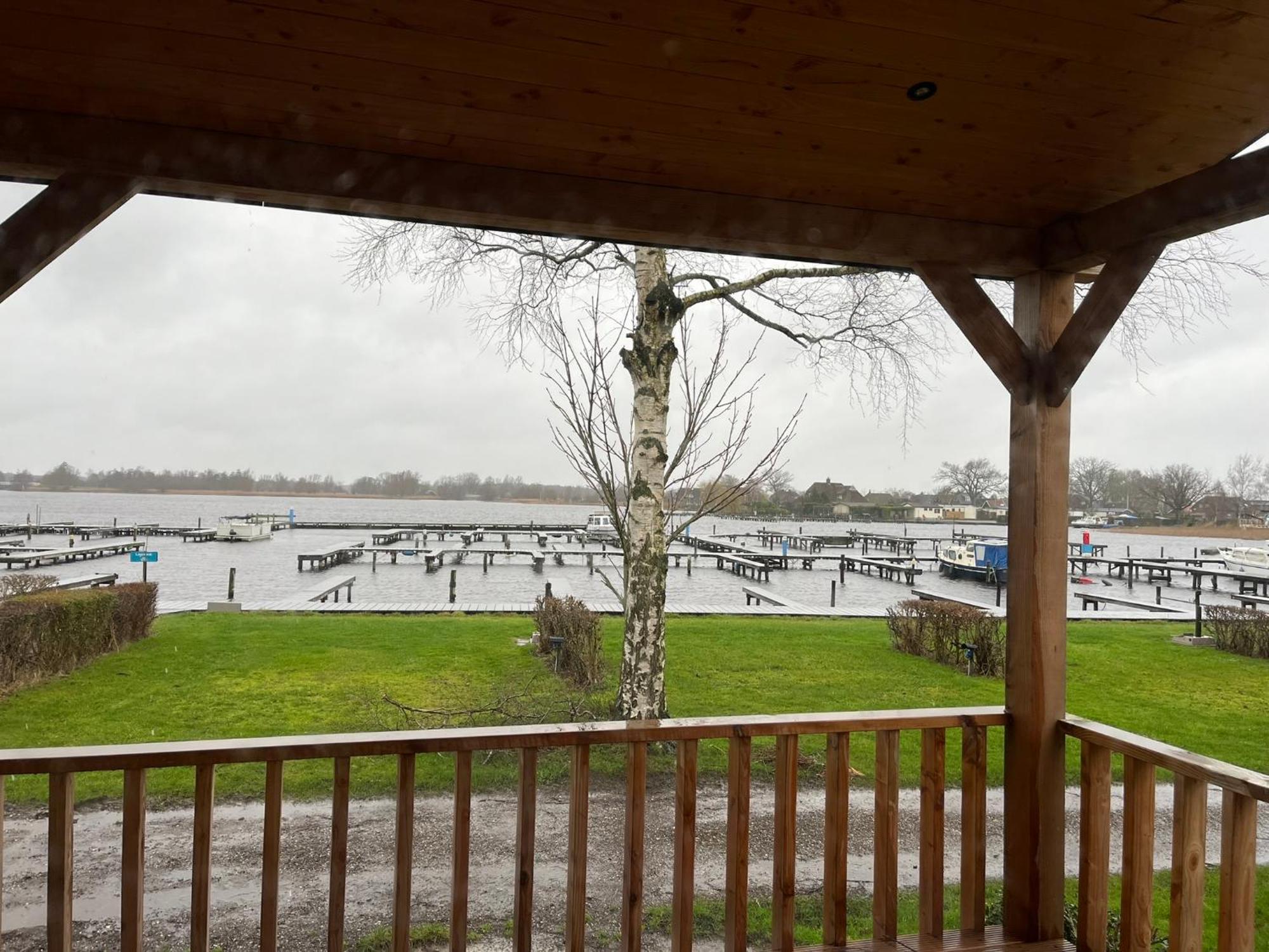 Camping Kleine Belterwijde, Wiede Lodge Met Uitzicht Over Het Water Exterior foto