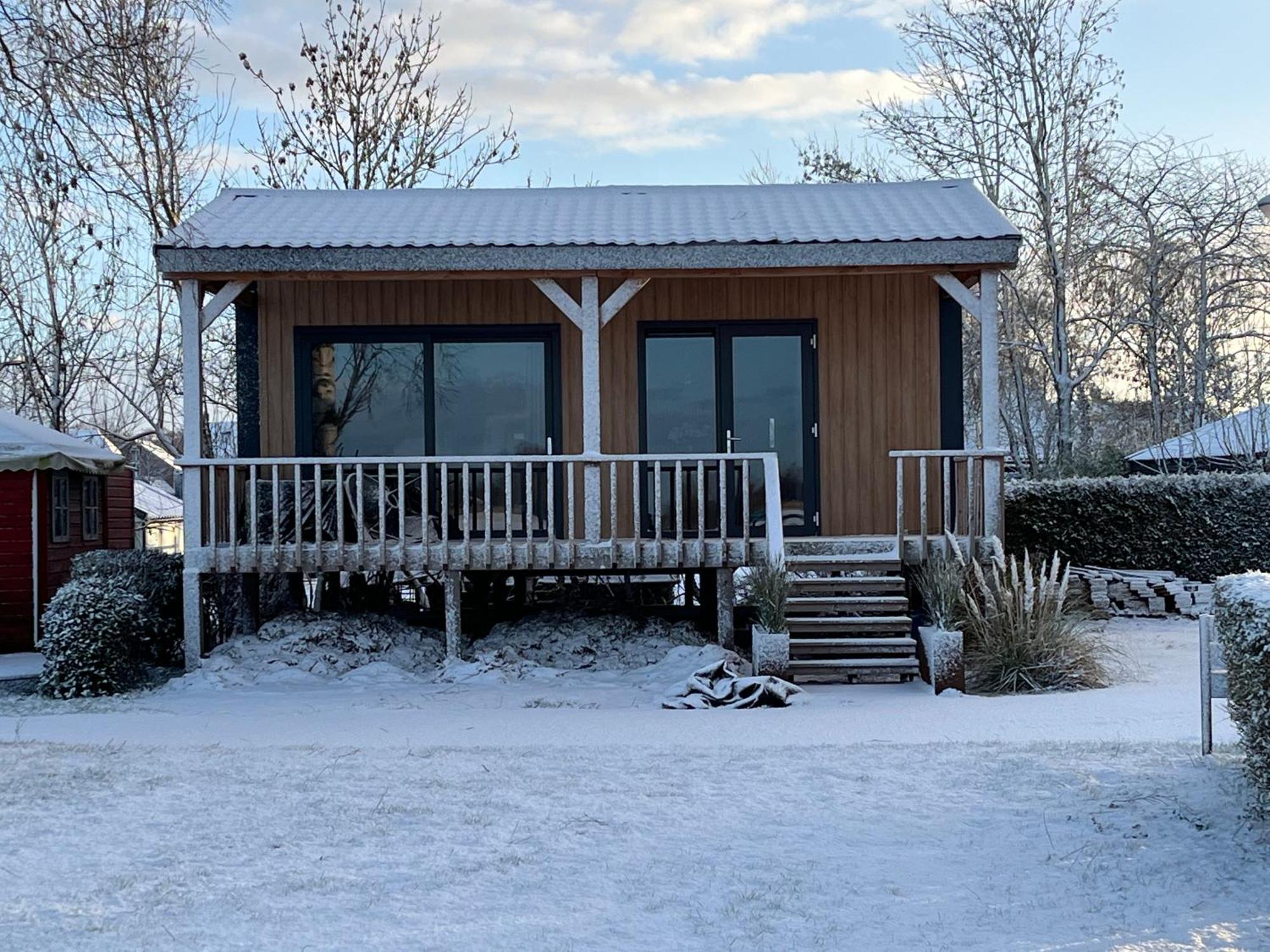 Camping Kleine Belterwijde, Wiede Lodge Met Uitzicht Over Het Water Exterior foto